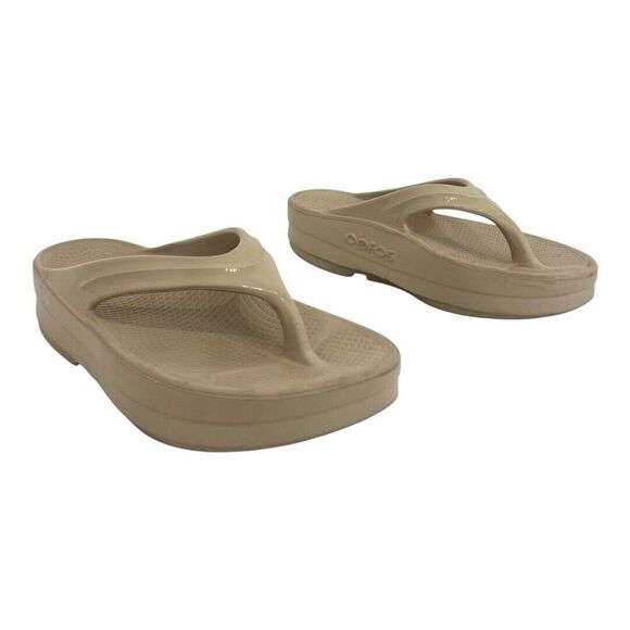 OOFOS Women’s Size 9 Oomega Oolala Recovery Thong Sandal Tan Nomad - Picture 1 of 9
